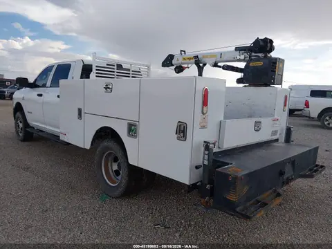 2022 RAM 3500 Chassis Tradesman/slt/laramie/limited VIN 3C7WRTCL5NG435738 фото 3