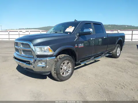 2017 RAM 3500 Laramie 4x4 8' Box VIN 3C63R3JL0HG743463 фото 2
