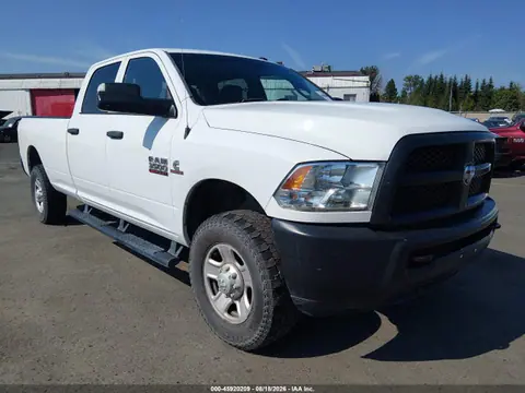 3C63R3GL3HG743061 — 2017 RAM 3500 Tradesman 4X4 8' Box, Естественный износ (Normal Wear & Tear), фото до ремонта
