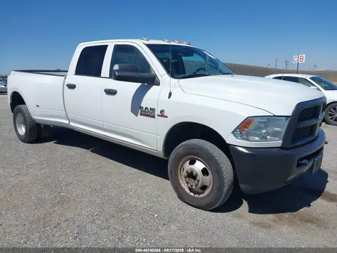 3C63RRGL2JG299096 — 2018 RAM 3500 Tradesman 4X4 8' Box, Естественный износ (Normal Wear & Tear), фото до ремонта