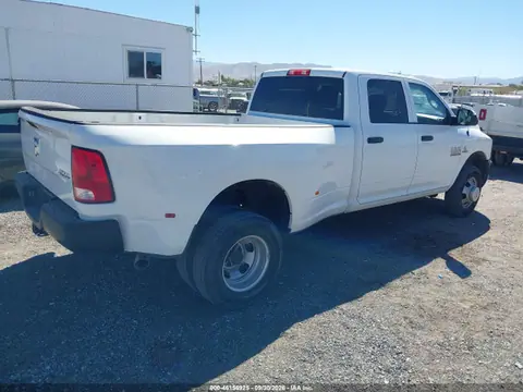 2018 RAM 3500 Tradesman 4x4 8' Box VIN 3C63RRGL8JG304849 фото 4