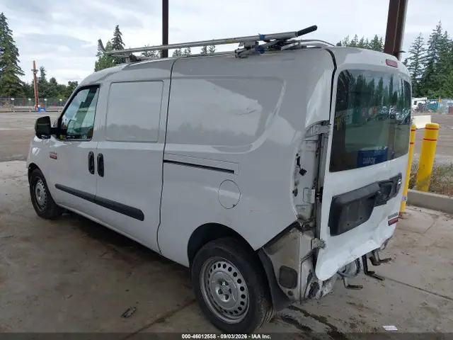 ZFBERFAT9F6A47207 — 2015 RAM Promaster City Tradesman, фото 3 с аукциона IAAI 30.09.2026, Передняя и задняя части
