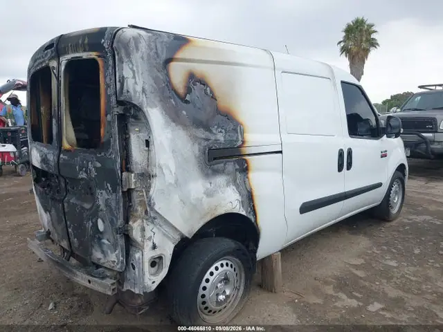 ZFBHRFAB3N6W41596 — 2022 RAM Promaster City Tradesman, фото 4 с аукциона IAAI 30.09.2026, Следы пожара снаружи