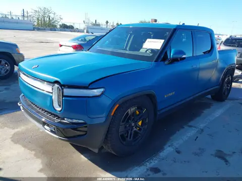 2022 Rivian R1t Adventure VIN 7FCTGAAA4NN010721 фото 2