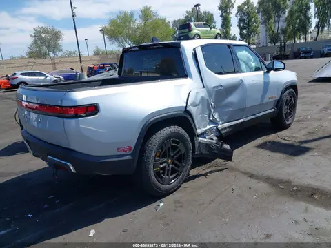 2024 Rivian R1t Launch Edition Quad Motor Large Pack VIN 7FCTGAAL8RN032163 фото 4