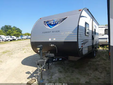 2018 Salem Other VIN 4X4TSMU16JY001166 фото 2