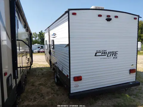 2018 Salem Other VIN 4X4TSMU16JY001166 фото 3