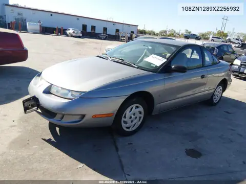 1999 Saturn Sc1 VIN 1G8ZN1289XZ256932 фото 3