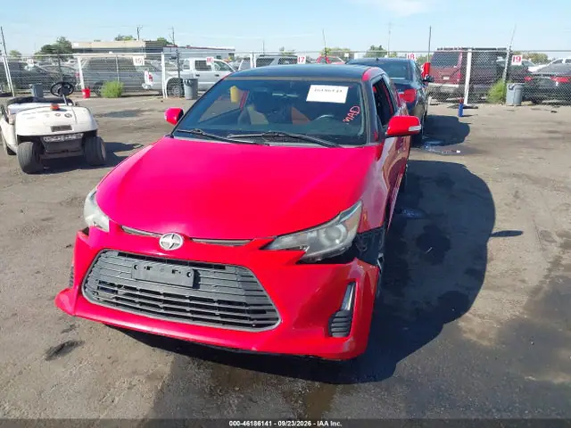 JTKJF5C75FJ002802 — 2015 Scion TC, фото 2 с аукциона IAAI 14.10.2026, Правый бок