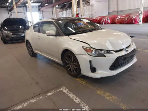 JTKJF5C70GJ022392 — 2016 Scion TC, Передняя часть (Front End), фото до ремонта