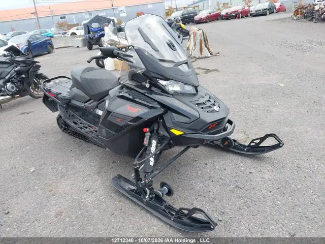 2BPSDAMN9MV000056 — 2021 Skidoo Renegade, Задняя часть (Rear), фото до ремонта
