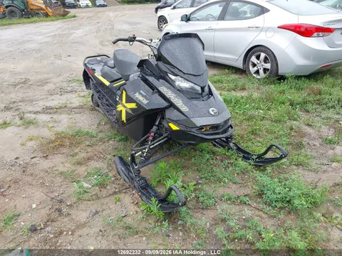 2BPSUUJA1JV000051 — 2018 Skidoo Skidoo., Передняя часть (Front), фото до ремонта