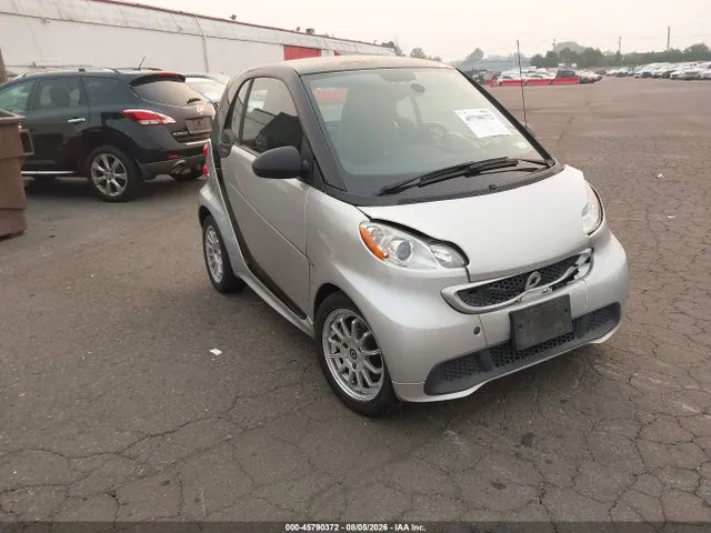 2014 Smart Fortwo Passion VIN WMEEJ3BA6EK751238 фото 1