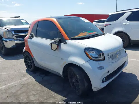 WMEFJ5DA5GK053462 — 2016 Smart Fortwo Passion, Естественный износ (Normal Wear & Tear), фото до ремонта