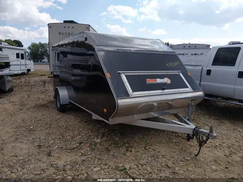 5WFBW1618NS019350 — 2022 Snowpro Hybrid 7/6 Trailer, Повреждение штормом (Storm Damage), фото до ремонта