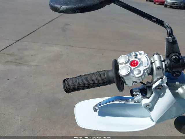 2026 Stark Bike VIN UDUEX1AE5TA008872 фото 1