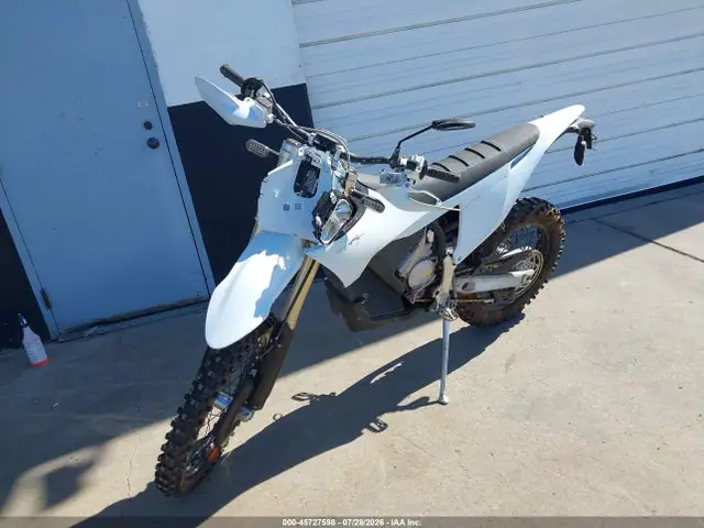 2026 Stark Bike VIN UDUEX1AE5TA008872 фото 2