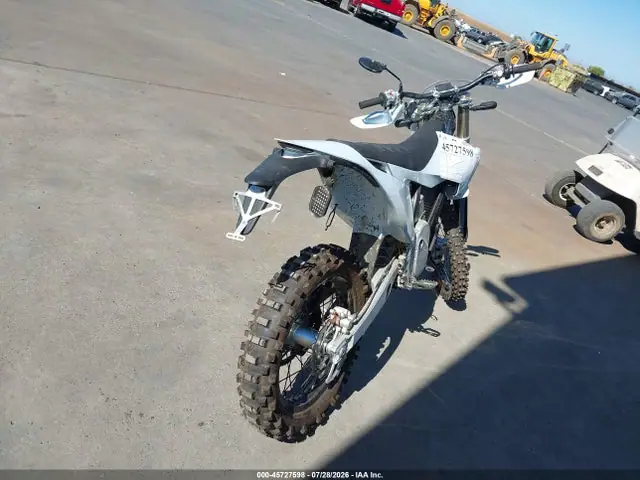 2026 Stark Bike VIN UDUEX1AE5TA008872 фото 4