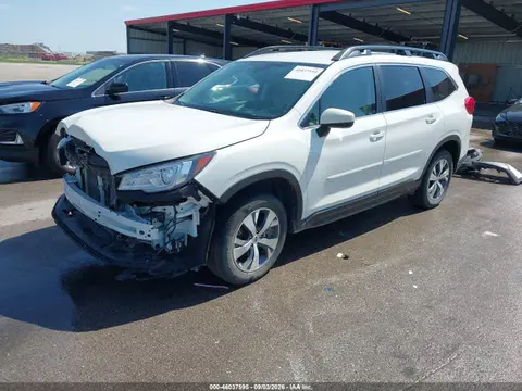 2022 Subaru Ascent Premium VIN 4S4WMACD7N3410962 фото 2