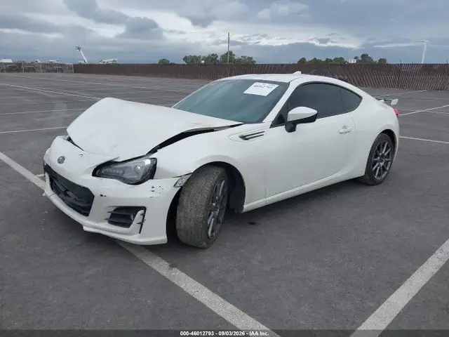 JF1ZCAC13H9606172 — 2017 Subaru Brz Limited, фото 2 с аукциона IAAI 13.10.2026, Повреждения снизу