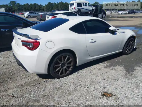 JF1ZCAC12L9700083 — 2020 Subaru BRZ, фото 4 с аукциона IAAI, Подтопление