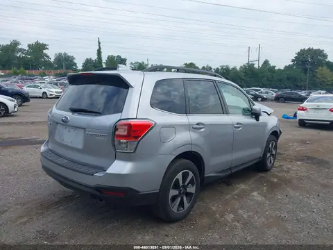 2017 Subaru Forester 2.5i Limited VIN JF2SJAJC0HH405035 фото 4