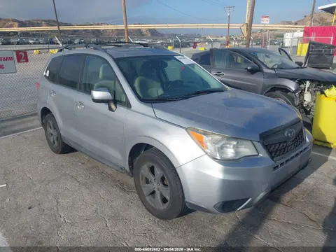 JF2SJADC0FH531954 — 2015 Subaru Forester 2.5I Premium, Задняя часть (Rear), фото до ремонта