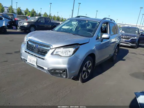 2017 Subaru Forester 2.5i Premium VIN JF2SJAEC5HH419829 фото 2