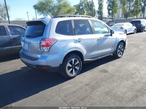 2017 Subaru Forester 2.5i Premium VIN JF2SJAEC5HH419829 фото 4