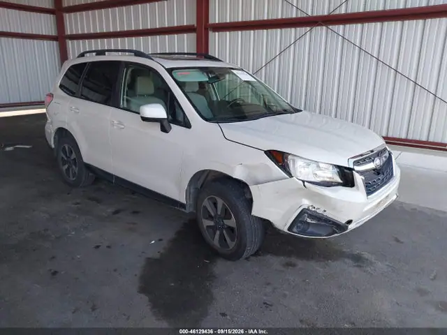 JF2SJAEC9HH548561 — 2017 Subaru Forester 2.5I Premium, Передняя часть справа (Right Front), фото до ремонта