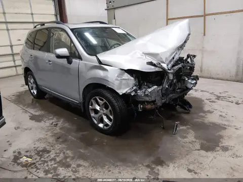 JF2SJAWC0FH426828 — 2015 Subaru Forester 2.5I Touring, Передняя часть (Front End), фото до ремонта