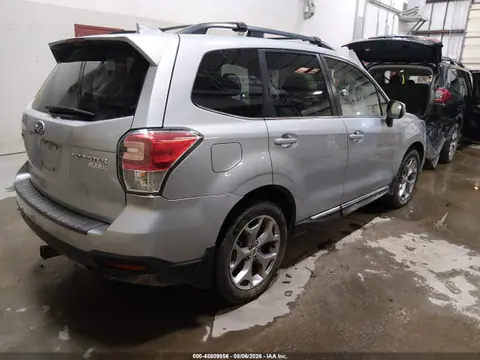 2017 Subaru Forester 2.5i Touring VIN JF2SJAWC3HH429788 фото 4