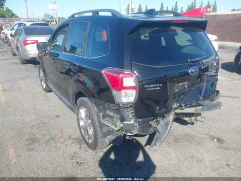 2017 Subaru Forester 2.5i Touring VIN JF2SJATC2HH411948 фото 3