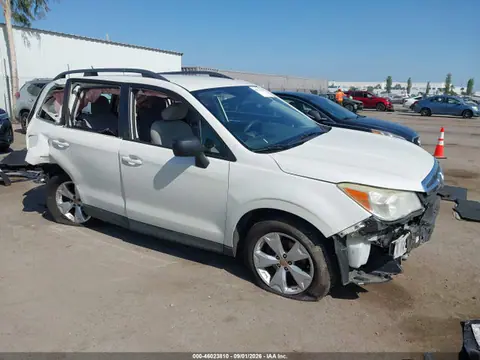 JF2SJABC9FH548738 — 2015 Subaru Forester 2.5I, Передняя часть (Front & Rear), фото до ремонта