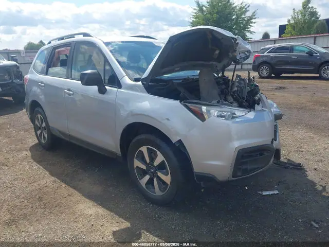 JF2SJABC1HH447440 — 2017 Subaru Forester 2.5I, Передняя часть (Front End), фото до ремонта