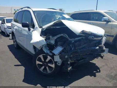 JF2SJABC9JH414241 — 2018 Subaru Forester 2.5I, Передняя часть (Front End), фото до ремонта