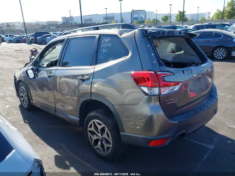 2020 Subaru Forester Premium VIN JF2SKAJC1LH437496 фото 3