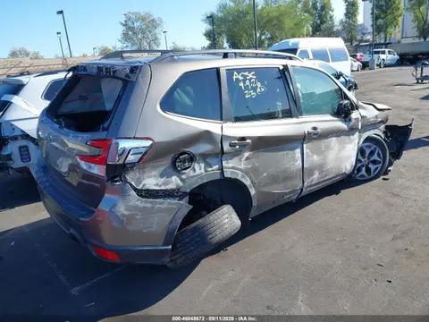 2020 Subaru Forester Premium VIN JF2SKAJC1LH437496 фото 4
