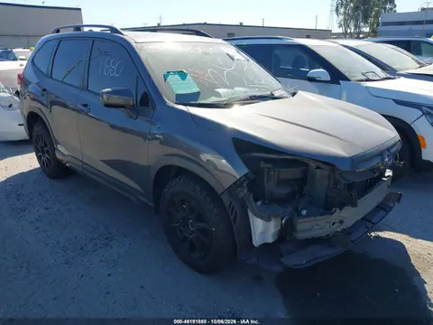 JF2SKAJCXLH492416 — 2020 Subaru Forester Premium, Левый бок (Left Side), фото до ремонта