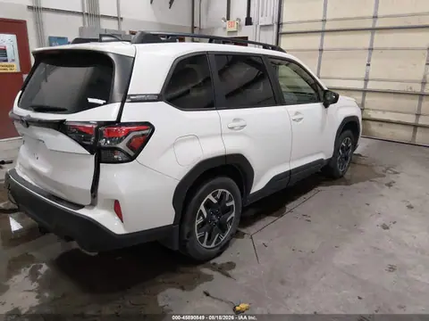 2025 Subaru Forester Premium VIN JF2SLDDCXSH563090 фото 4