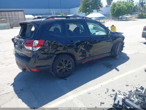 2019 Subaru Forester Sport VIN JF2SKAPC4KH554768 фото 4