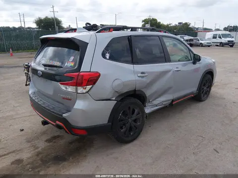 2021 Subaru Forester Sport VIN JF2SKALC4MH462469 фото 4