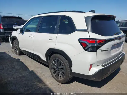 2025 Subaru Forester Touring Hybrid VIN JF2SLSTD2SH439703 фото 3