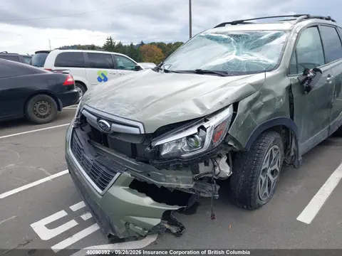2020 Subaru Forester Touring VIN JF2SKEJC1LH498533 фото 2
