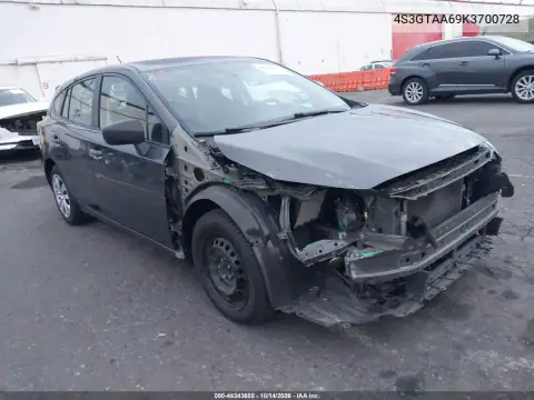 4S3GTAA69K3700728 — 2019 Subaru Impreza, Передняя часть справа, фото до ремонта