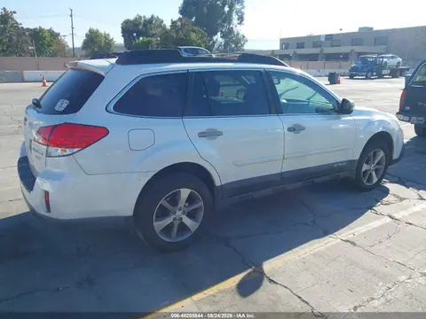 2014 Subaru Outback 2.5i Limited VIN 4S4BRBPC6E3256252 фото 4