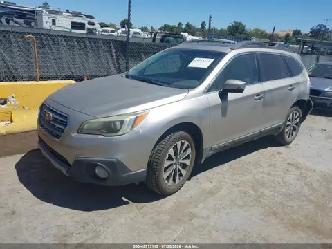 2015 Subaru Outback 2.5i Limited VIN 4S4BSALC0F3330190 фото 2
