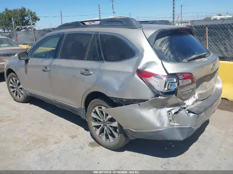 2015 Subaru Outback 2.5i Limited VIN 4S4BSALC0F3330190 фото 3