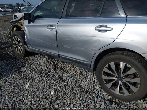 2015 Subaru Outback 2.5i Limited VIN 4S4BSBLC7F3250276 фото 18
