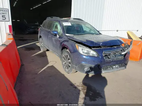 4S4BSANC1H3394545 — 2017 Subaru Outback 2.5I Limited, Передняя часть (Front End), фото до ремонта